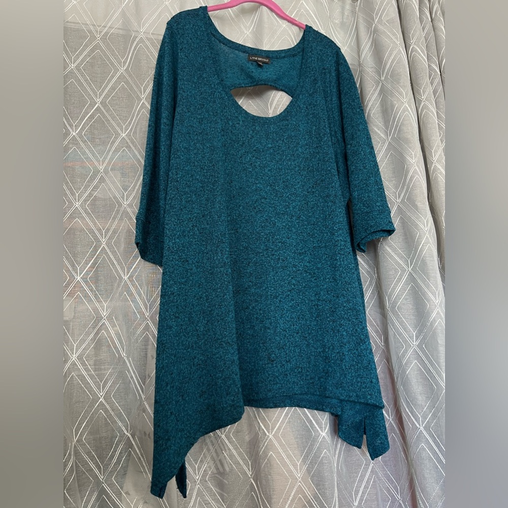 25/28 LANE BRYANT SWEATER